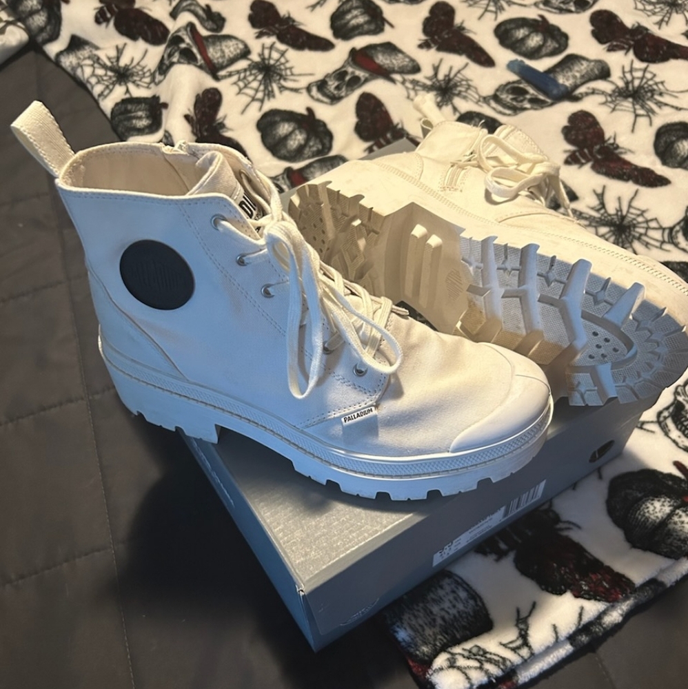 Palladium boots